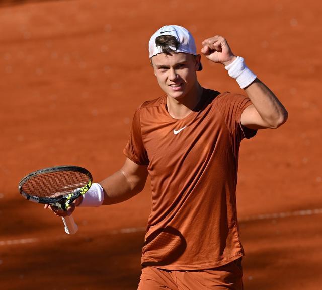 而这些人的 而这些人的