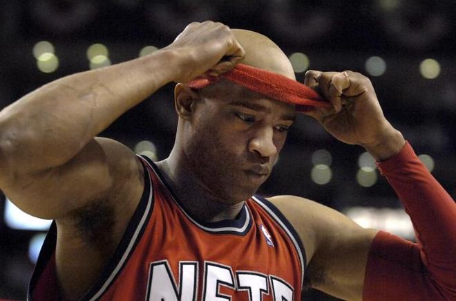 边后卫前压